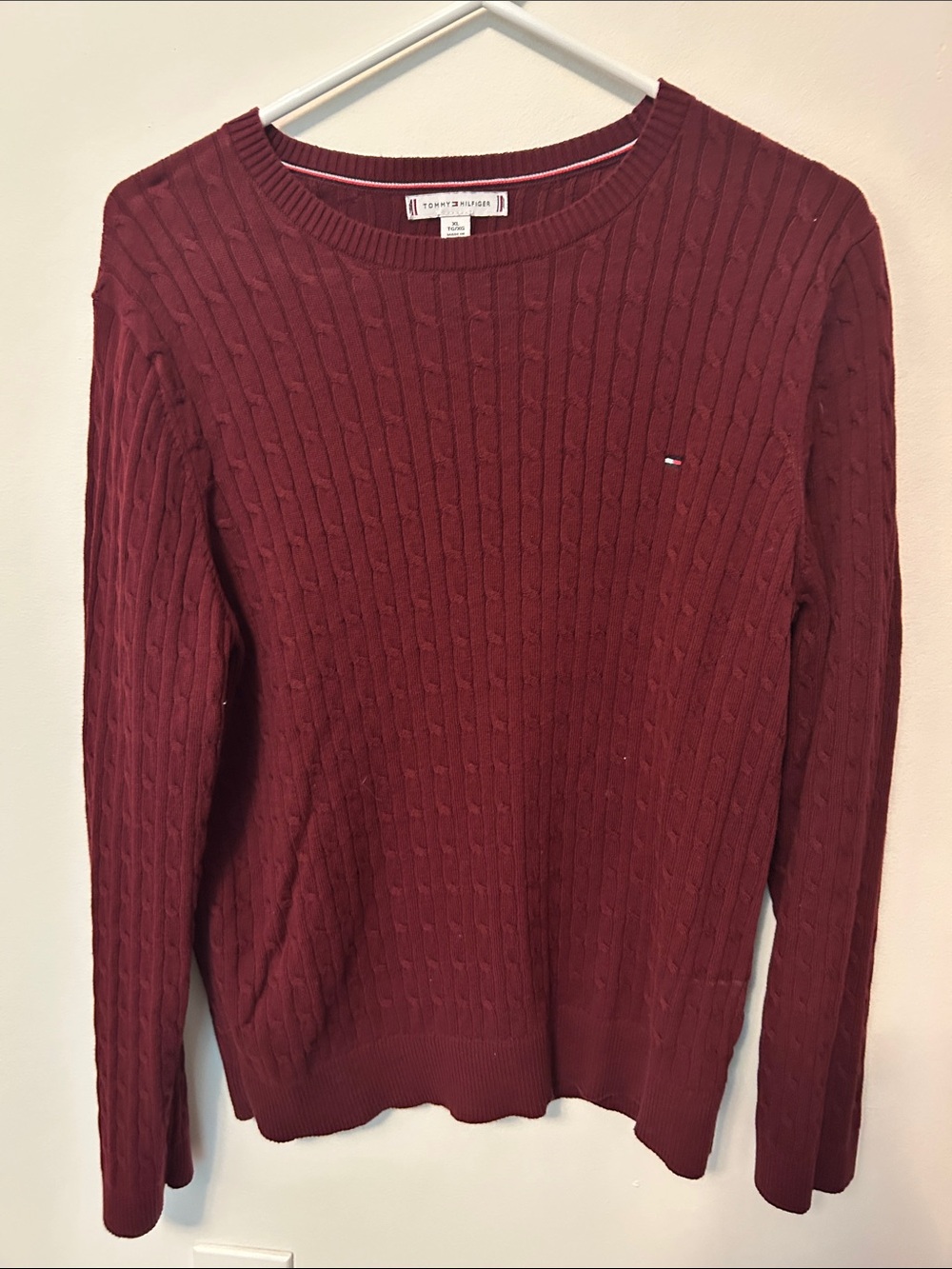 Tommy Hilfiger Women's Cable Crew Sweater - Wine